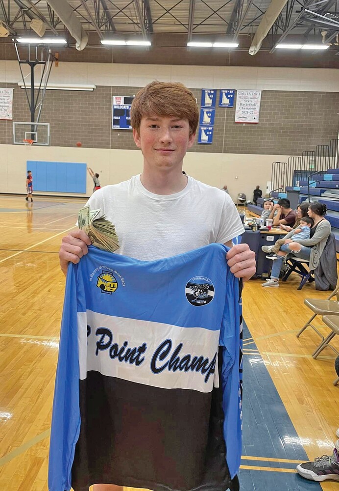 Brenden Wins PIYM Three Point Contest Phillips County News